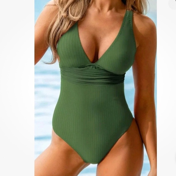 Cupshe Green Ribbed Plunge Neckl Rushed Twist Back Detail One Piece Swimsuit XL - Picture 2 of 14
